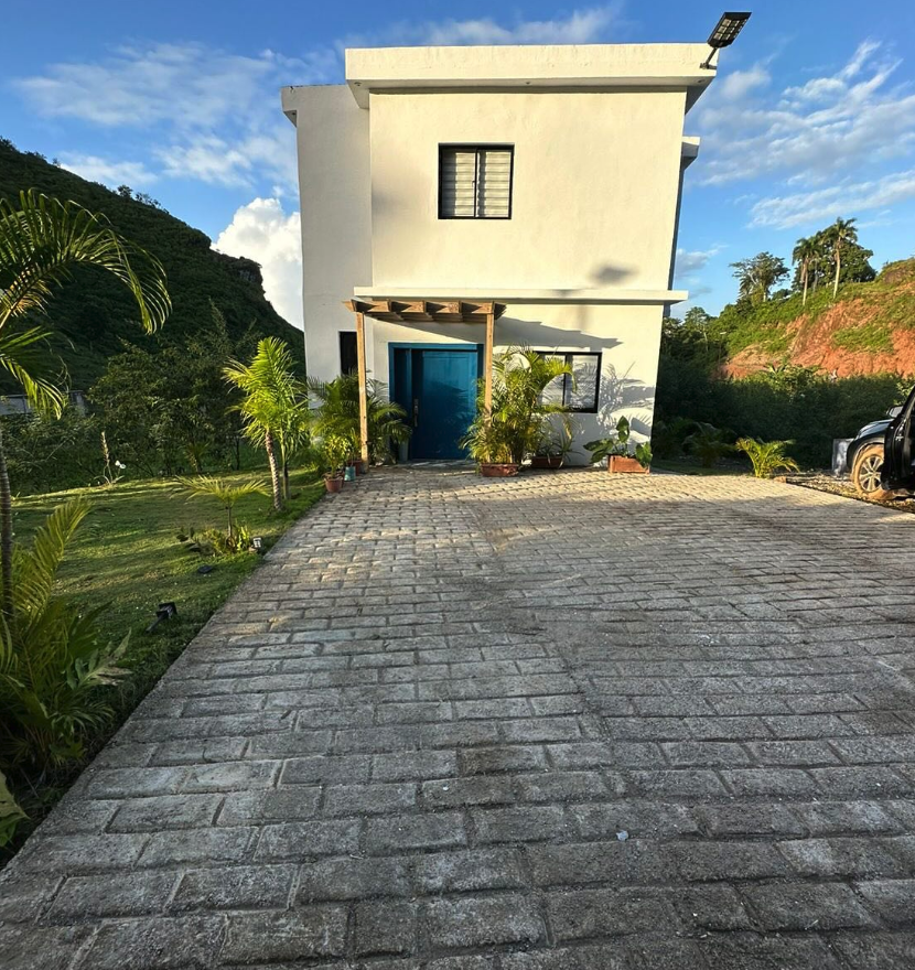Villa Pool